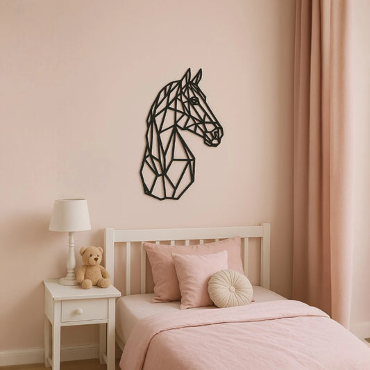 Décoration murale en bois représentant une tête de cheval stylisée / Houten muurdecoratie met gestileerde paardenkop, disponible en trois tailles / beschikbaar in drie maten, ajoutant une touche d'élégance à tout intérieur / voegt een vleugje elegantie toe aan elk interieur.